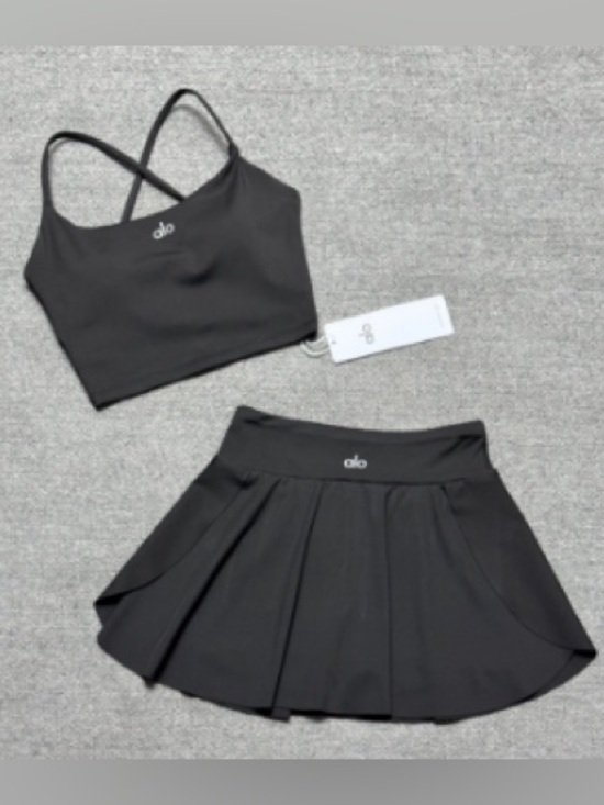 ALO Yoga Dresses & Skirts - ALO Yoga Black Skirt Set - Crop Top & Pleated Skirt